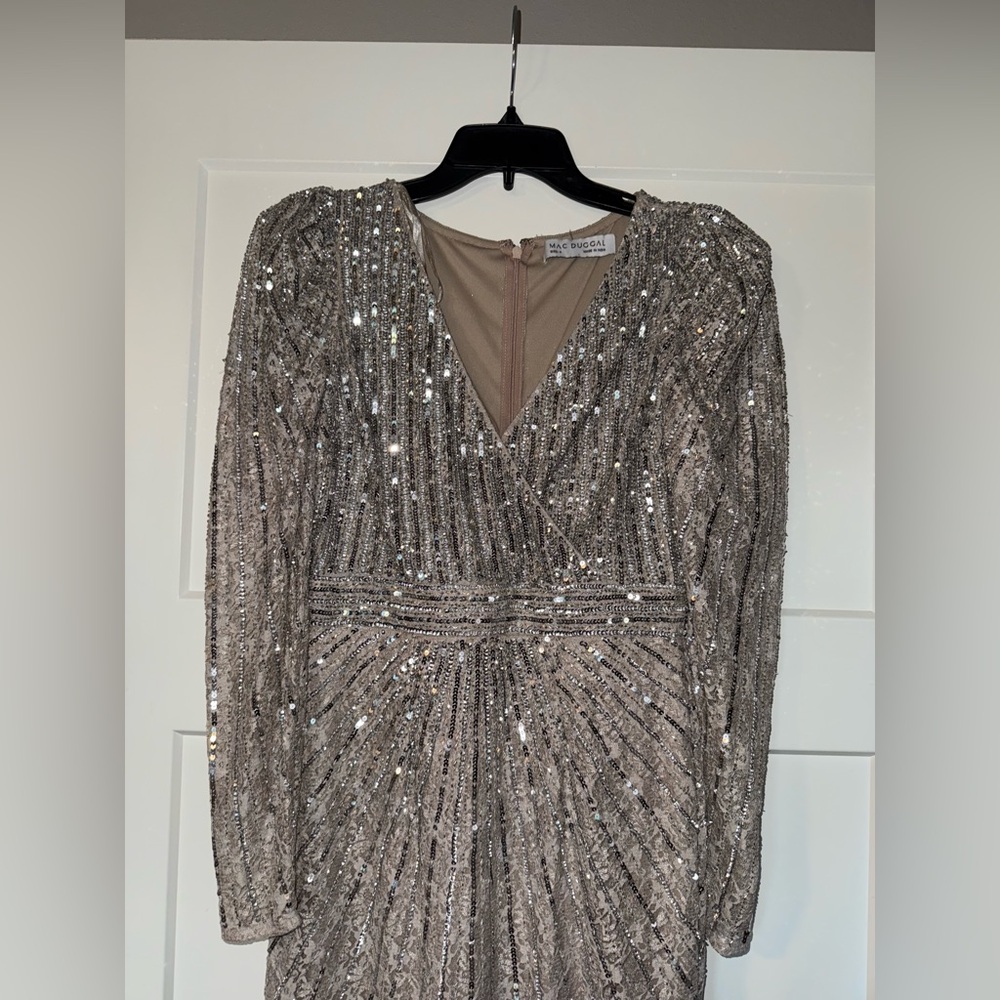 New | Mac Duggal 93676 Mac Gray Beaded Lace Long Sleeve
Midi Dress 4 - Picture 5 of 9